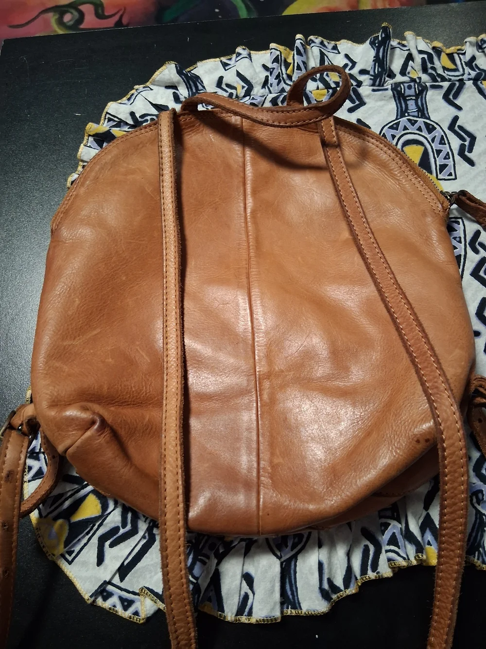 margot round leather